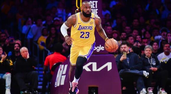 Why LeBron James Never Participated In The NBA Dunk Contest? The