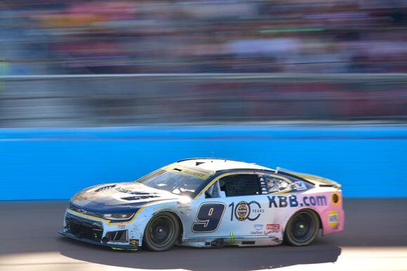Chase Elliott Earns Much-Needed Top-Five Finish at Phoenix