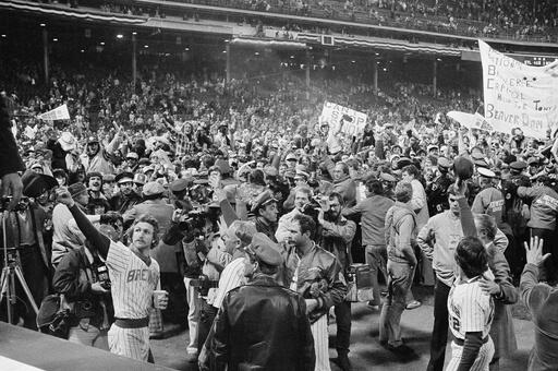 Robin Yount and others from Milwaukee's 1982 World Series team hope the Brewers finally win it all