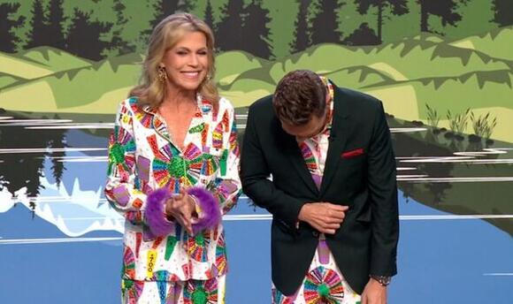 Wheel of Fortune fans ask 'who dresses this guy' as Ryan Seacrest makes odd outfit choice - NewsBreak