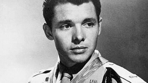 20 Soldiers Who Defied Expectations - NewsBreak
