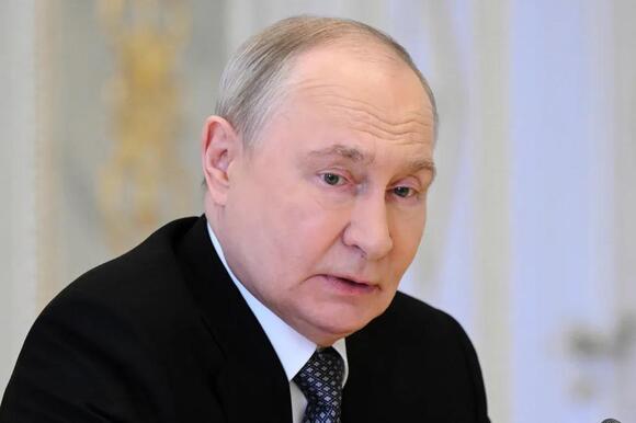 Opinion: Trump's affinity for Putin harms US interests