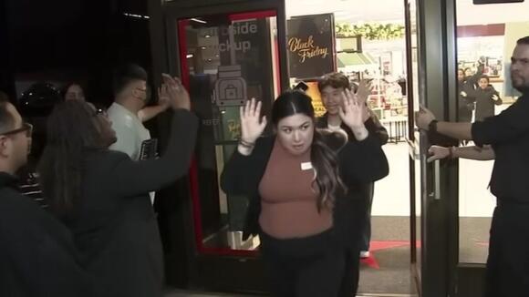 ‘Not worth the 50% off’: Black Friday turns violent as mall shooting ...