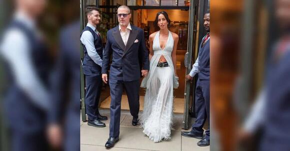 brad pitt dress red carpet Brad Pitt Has Finally Arrived at the 2020 Oscars