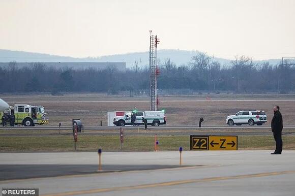 United Airlines flight suffers engine problems after take-off sparking ...