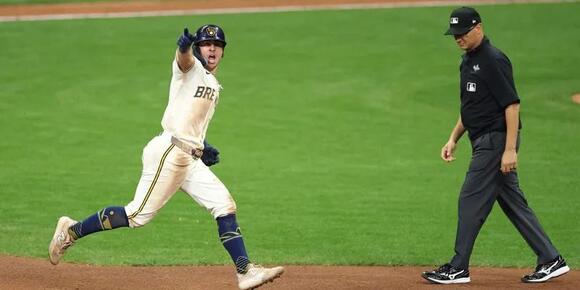 Brewers Take 2-0 World Series Lead After Frelick Homer Erases Four-Run Gap