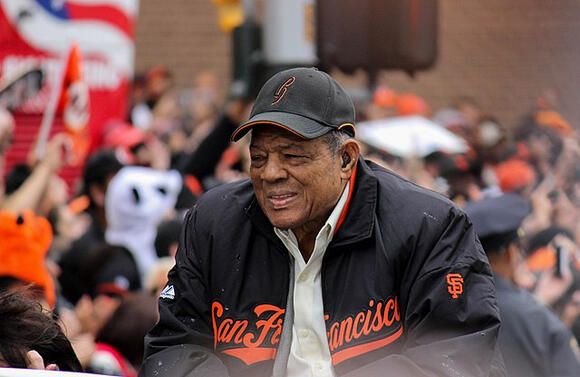 Even at 91 years old, Giants great Willie Mays has time for