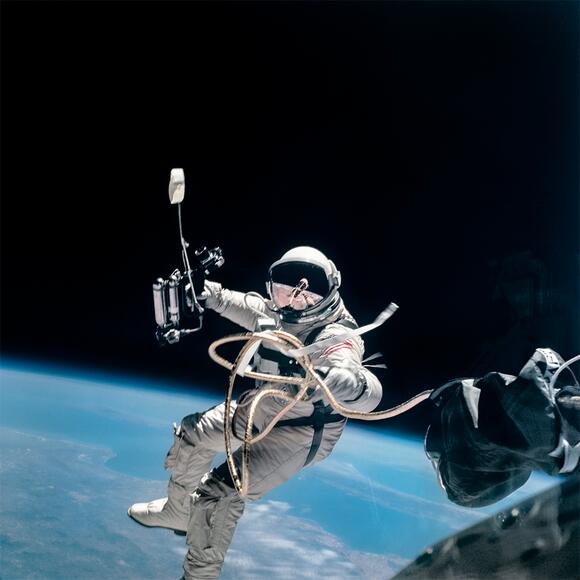 Astonishing Restored Photos Show NASA's Pre-Apollo Missions In All ...