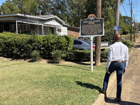 Can Scott Colom win Mississippi Senate? Warnock is making a big bet on ...