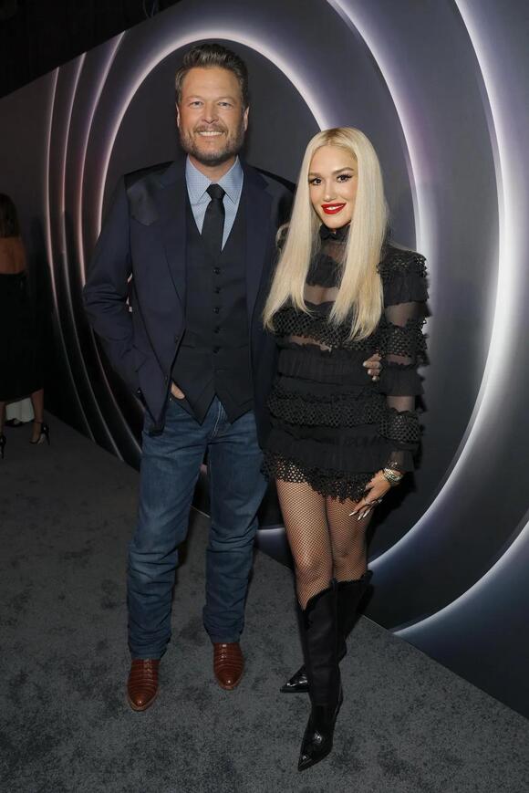 Blake Shelton's Outfit at Opry 100 Sparks Discussion – Photos - NewsBreak