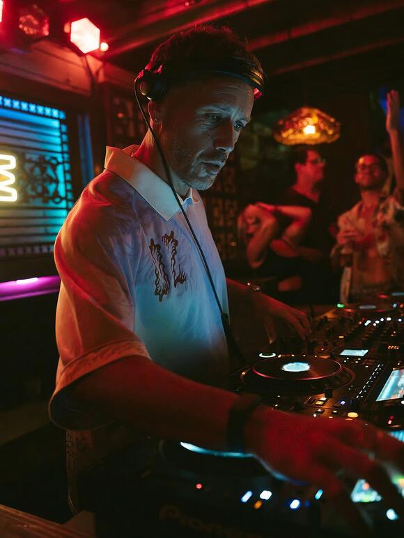 EDGE Miami Keeps Edgewater Dancing Past Midnight With No Velvet Ropes ...