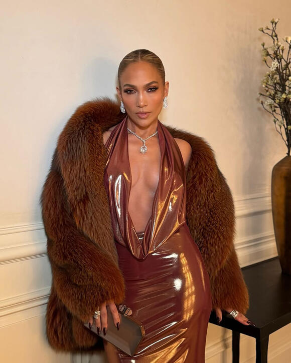 The Internet Calls Jennifer Lopez 'Classless' And 'Vulgar' After Viral ...