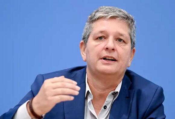 German cybersecurity chief criticizes AI providers’ lax safeguards