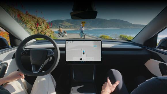 Tesla CFO Backs Estimate That FSD Is Near US$1B in Annual Revenue