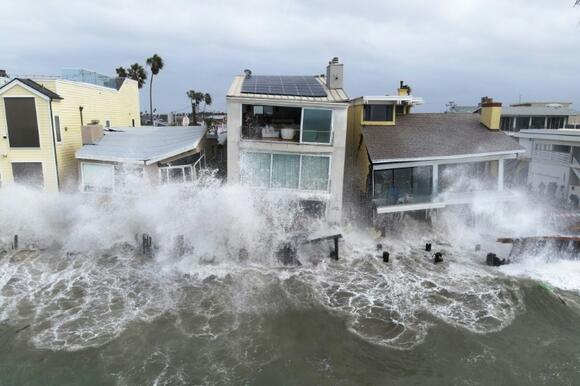 'Devastating' waves leave California beach homes on brink of collapse ...