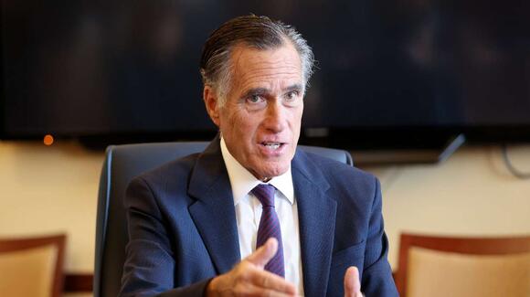 Mitt Romney issues rare statement as Republicans challenge Trump's Russia deal