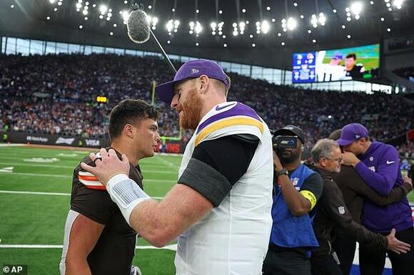 Dillon Gabriel's NFL debut showed glimpses of his talent... but the door is  ajar for Shedeur Sanders - NewsBreak