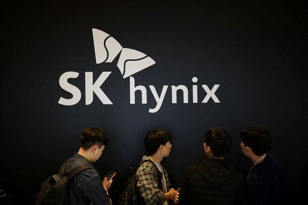 SK Hynix puts US IPO of chip unit Solidigm on hold after Seoul authorities raise concerns