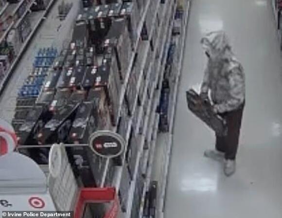 Bizarre Lego fraud scandal builds as suspect busted and copycat thieves ...