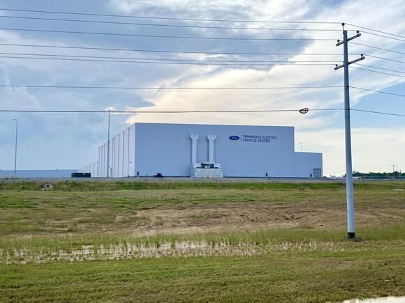 Ford scraps plans for electric pickup at BlueOval City, turns to gas ...