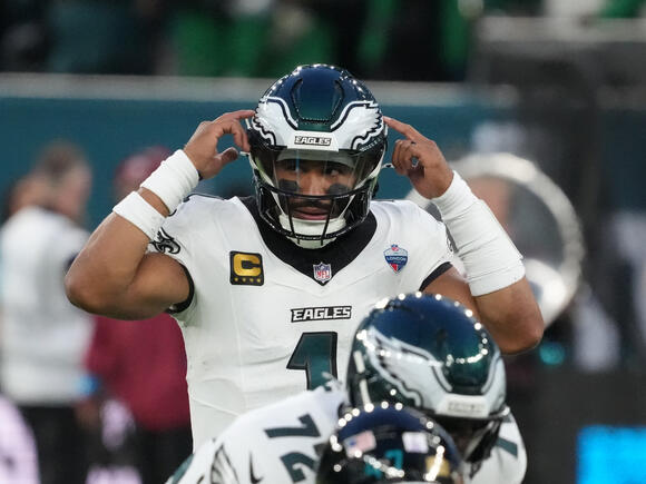 Chiefs Star Who Survived High School Lung Clots Questions Jalen Hurts’ London Flight