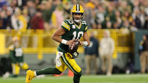 Jordan Love dealing with sore back, but expects to play vs. Lions