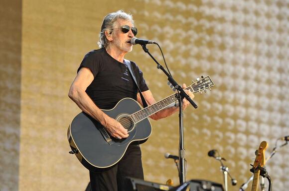 Pink Floyd Legend Roger Waters Tears Into Metallica Singer With Brutal ...