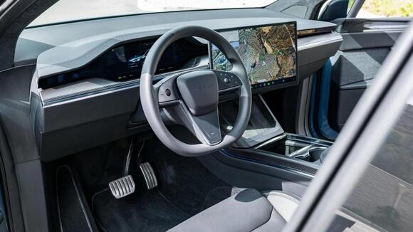 Someone Just Paid $146,000 For A Used Tesla Model X Plaid - NewsBreak