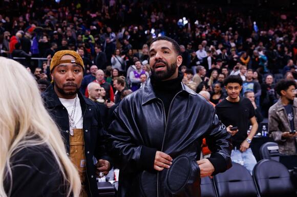 “That’s hard”: Netizens react as Drake becomes the artist with most ...