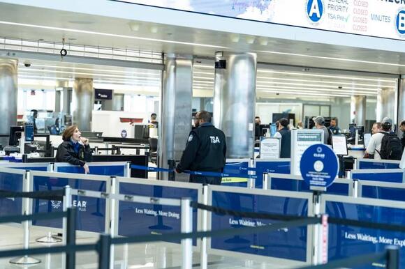 TSA Sets Fee for New Crew Screening Program - NewsBreak