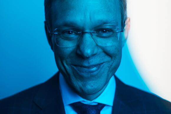 Avi Loeb says he never said aliens could reveal themselves within 16 ...