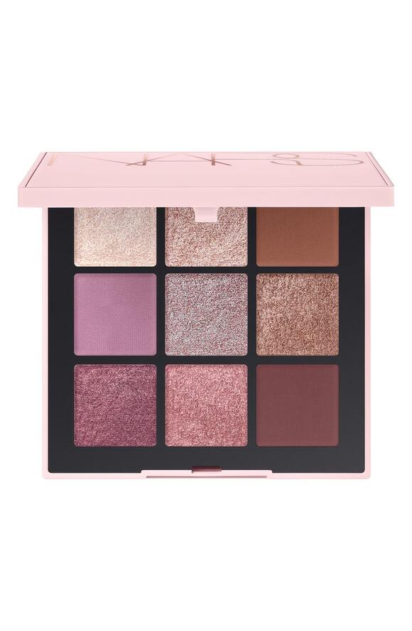 10 Eye Shadow Palettes That Pop on Dark Skin Tones, Per Editors and ...
