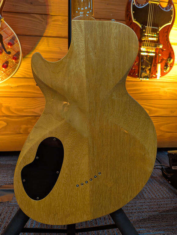 Gibson had a secret offset prototype hidden in its private room at NAMM ...