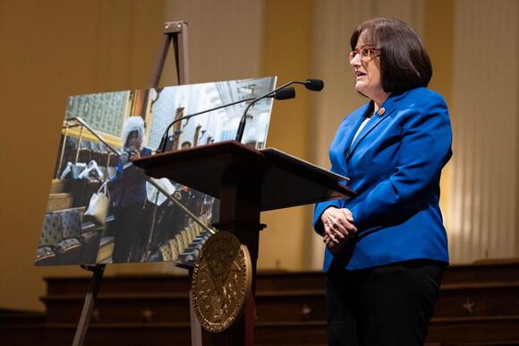 Congresswoman, 68, retires to set better example for aging politicians ...
