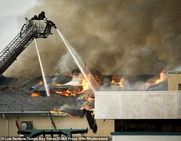 Students evacuated from Florida university building as huge blaze ...