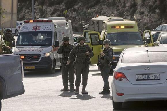 Netanyahu orders closure of West Bank after two soldiers killed in shooting attack
