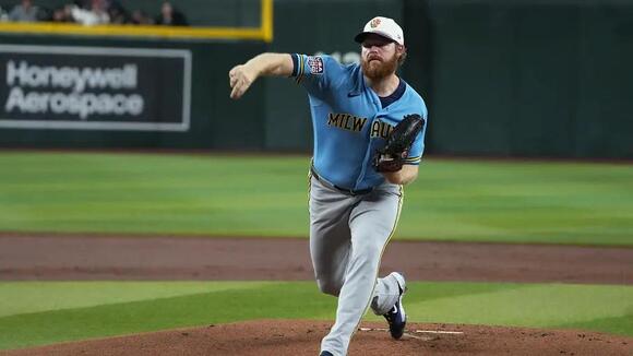 Brandon Woodruff's Likely Role for Brewers in World Series Surfaces
