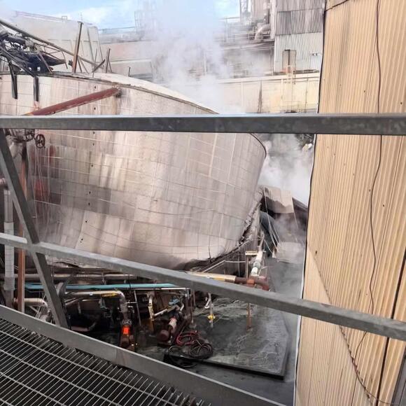 1 dead, 9 missing after chemical tank ruptures at pulp and paper mill ...