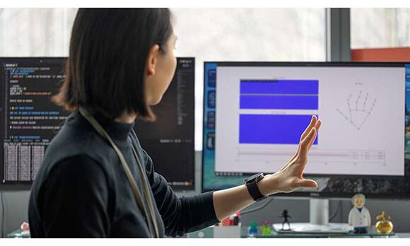 Sonar on stock smartwatches leads to hand-tracking advancement - NewsBreak