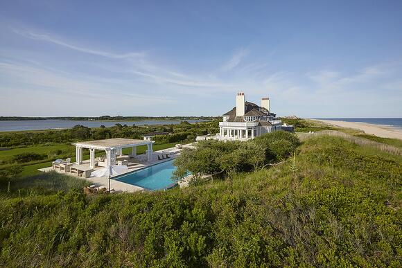 Ultimate waterfront living! Breathtaking Hamptons home owned by ...