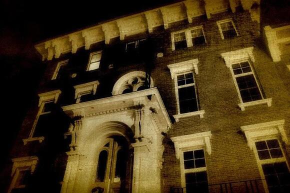 Get Ready For Chilling Ghost Stories This Fall In Illinois - NewsBreak