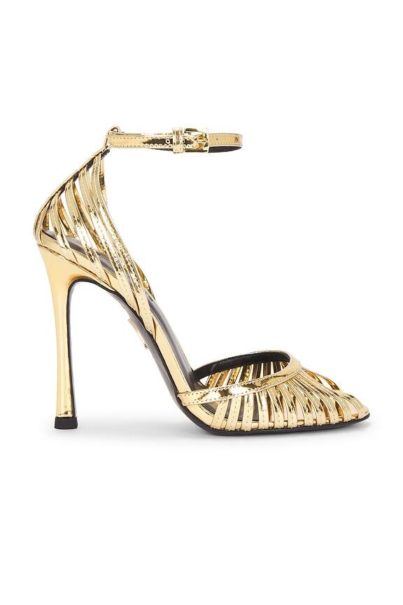 Peep-Toe Pumps Are Trending Again—Here's How They're Different Than ...