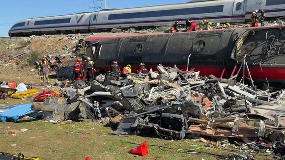 'Inexplicable' order probed as cause of train crash that killed at ...