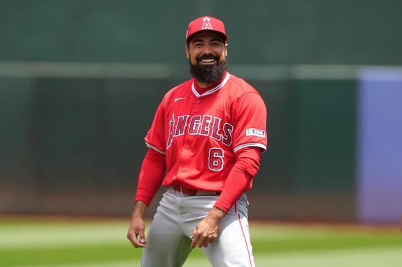 Anthony Rendon Will Not Join the Angels in 2026 - NewsBreak