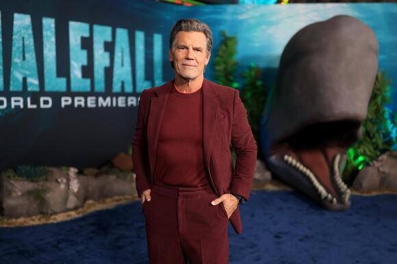 Josh Brolin shares the key to his 12 years of sobriety - NewsBreak