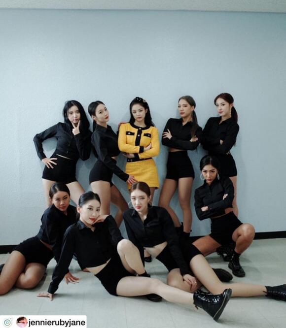 Moon Jinsil, BLACKPINK's Backup Dancer Who Debuted 5 Times, Attracts  Netizens' Attention - NewsBreak