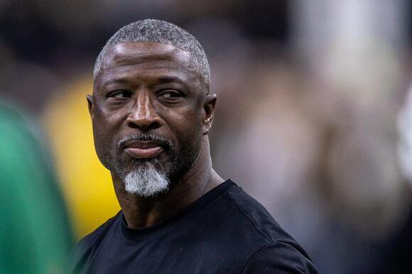 ‘NFL Straight Robbing People’: Fans Left Frustrated as Aaron Glenn Hit with $250,000 Fine For Conduct Toward Officials