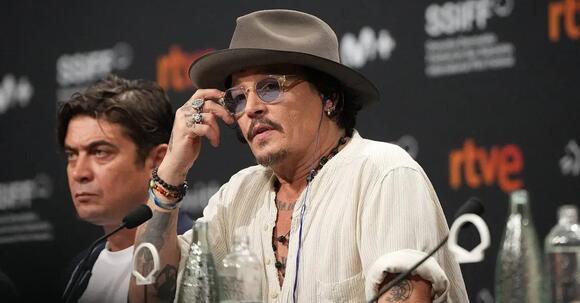 EXCLUSIVE: Johnny Depp Jaundice Fear — Actor Sparks Health Scare After  Appearing 'Yellow' in New 'Day Drinker' Role Years After 'Pint of Wine'  Confession Went Viral - NewsBreak