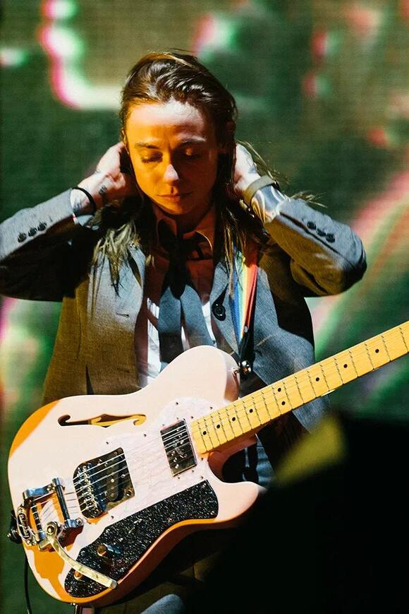 Julien Baker and Lucy Dacus Perform “Bullseye” at Outside Lands - NewsBreak