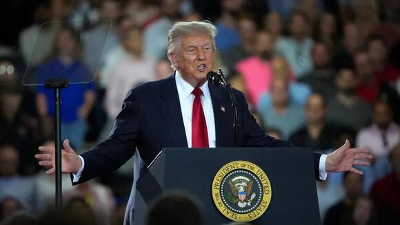 Trump brings Midterm Rally to Michigan ahead of Election Day
